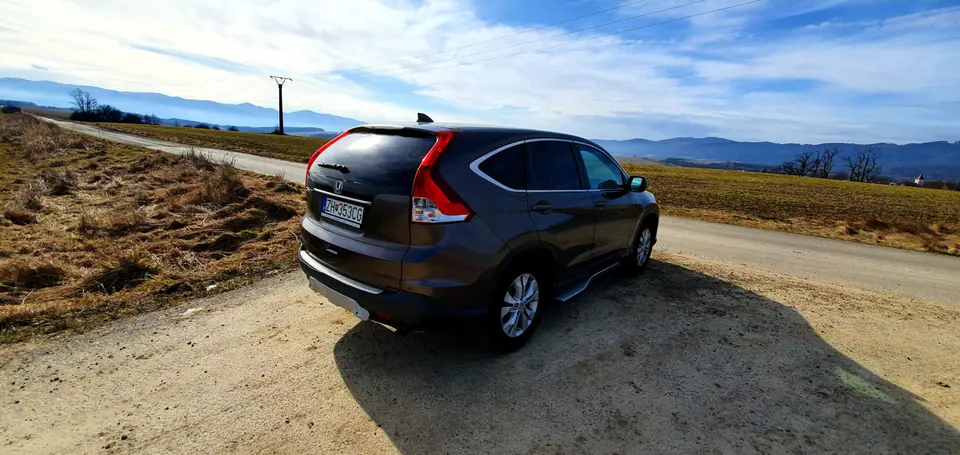 Honda CR-V 2016, fotografia 3