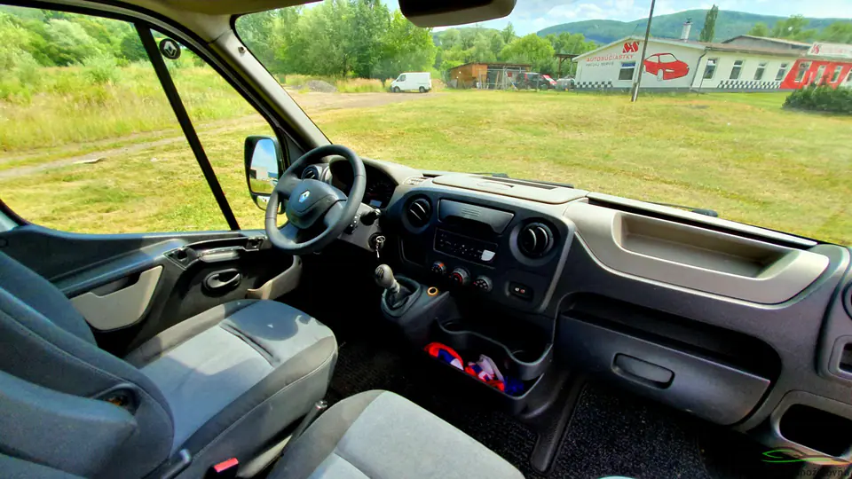 Renault Master Furgon L3H2 2011, fotografia 5