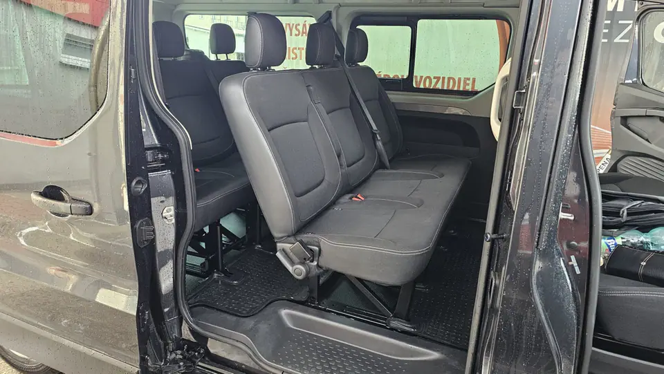 Renault Trafic 2023, fotografia 6