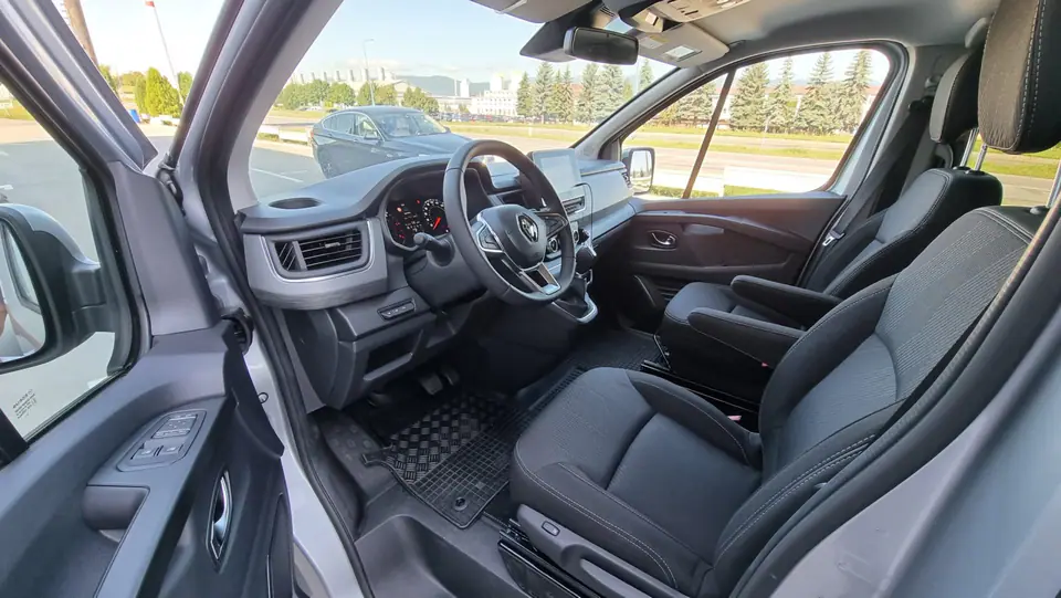 Renault Trafic Spaceclass 2021, fotografia 5
