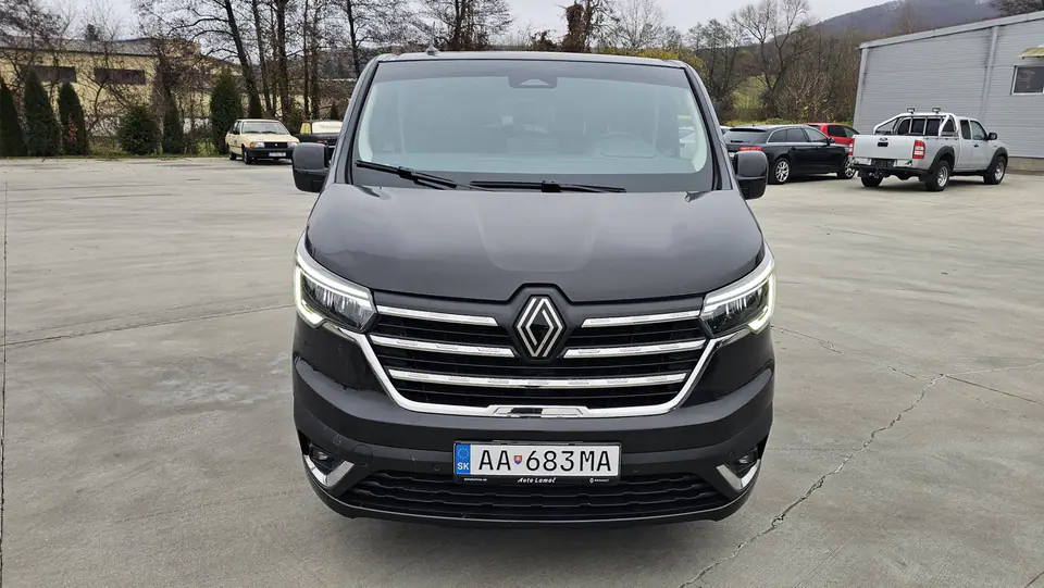 Renault Trafic Spaceclass 2025, fotografia 4