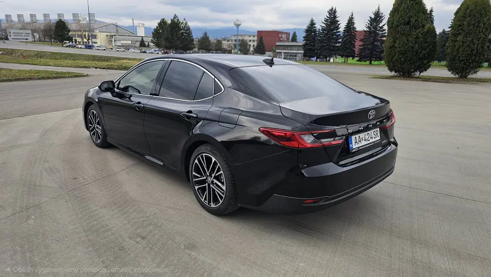 Toyota Camry 2026, fotografia 2