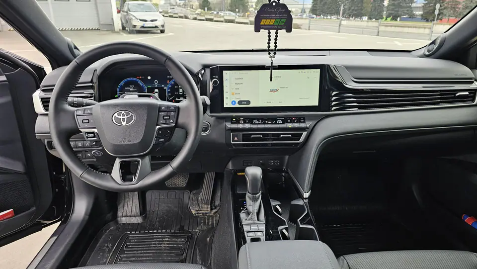 Toyota Camry 2026, fotografia 6
