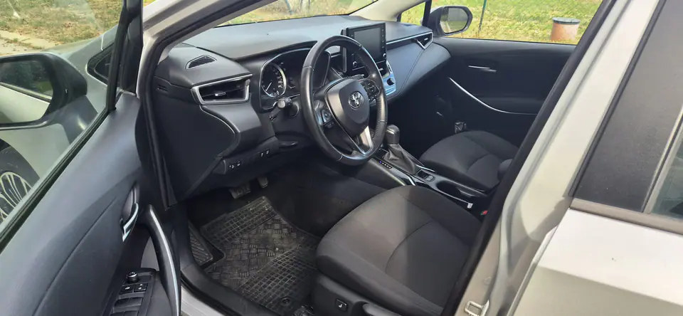Toyota Corolla 2022, fotografia 5