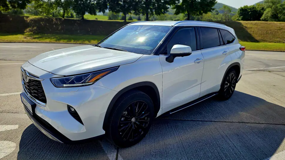 Toyota Highlander 2025