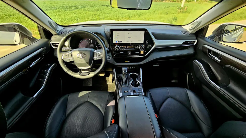 Toyota Highlander 2025, fotografia 5