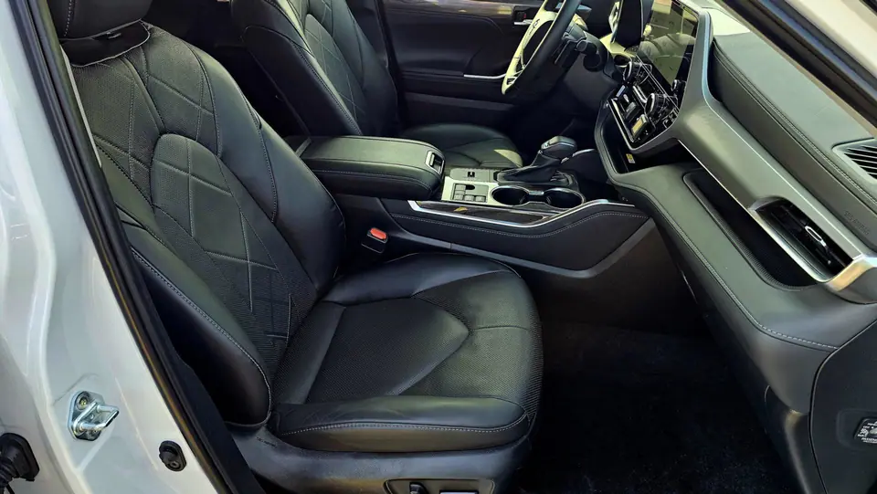 Toyota Highlander 2025, fotografia 6