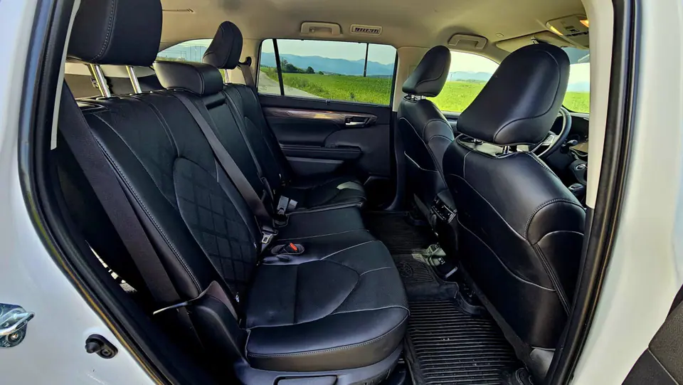 Toyota Highlander 2025, fotografia 7